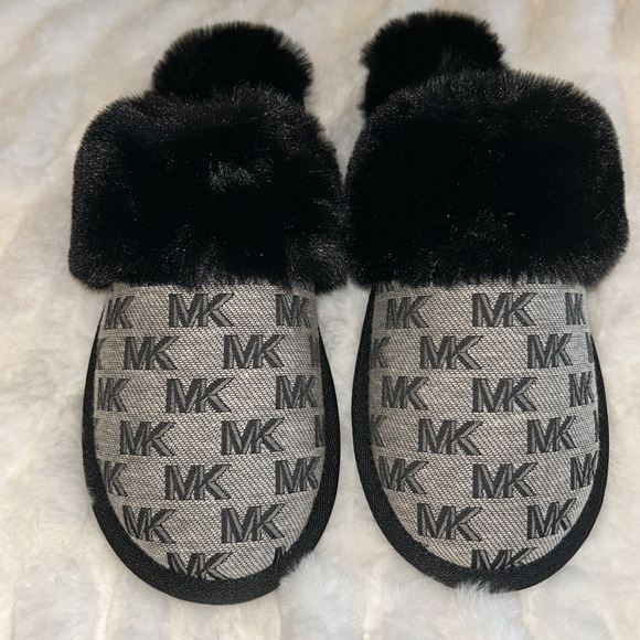 NIB Michael Kors Tula Scuff Slipper - Picture 3 of 4